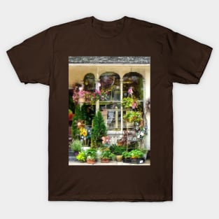 Strasburg PA - Flower Shop With Birdhouse T-Shirt